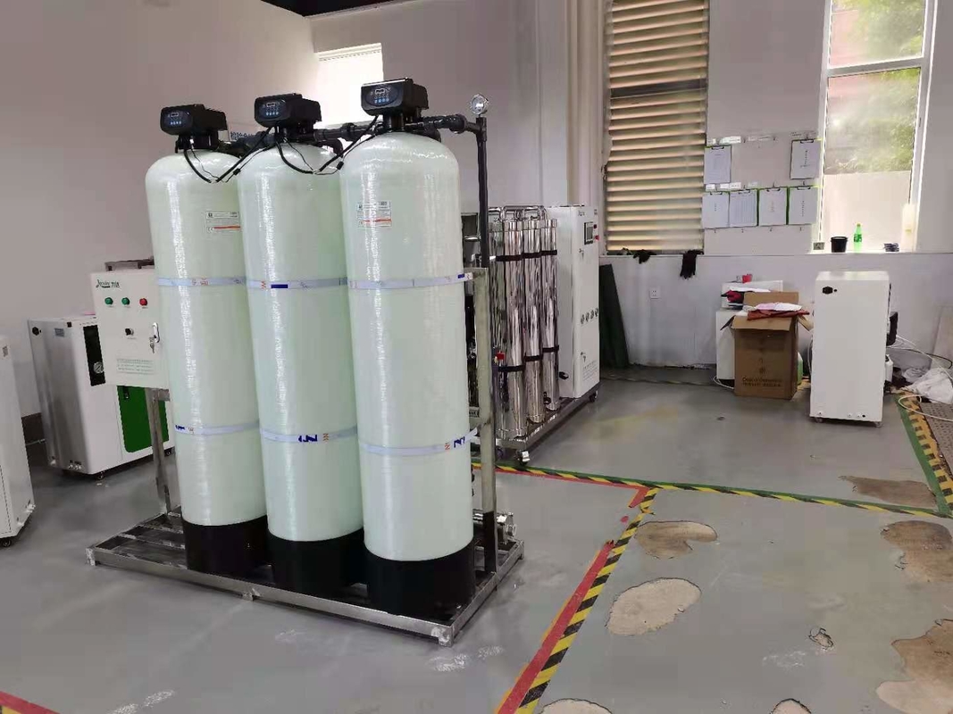 Умягчитель воды фильтра экрана касания PLC промышленный коммерчески для трудной воды
